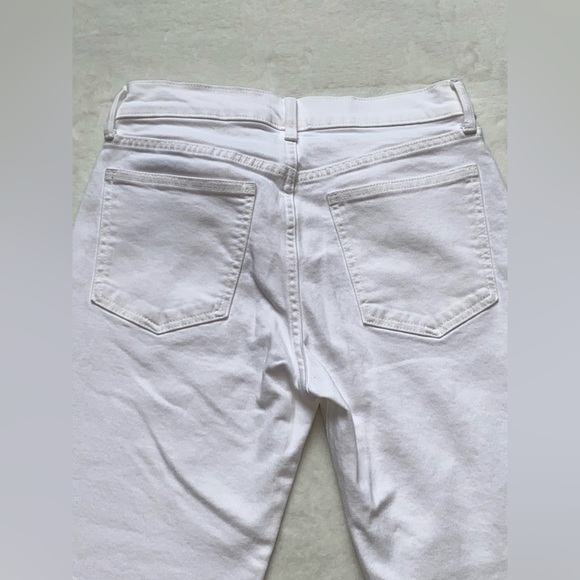 GAP Denim Girlfriend Mid Rise Jeans (NWOT) - Picture 3 of 12